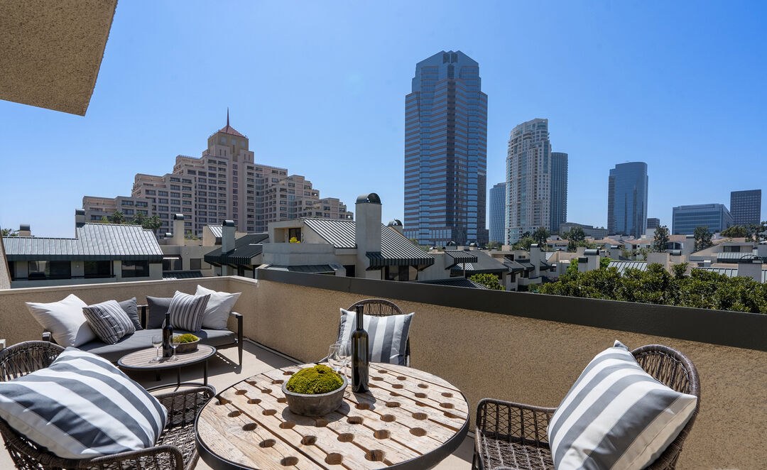 2347 Century Hill, Century City, CA 90067