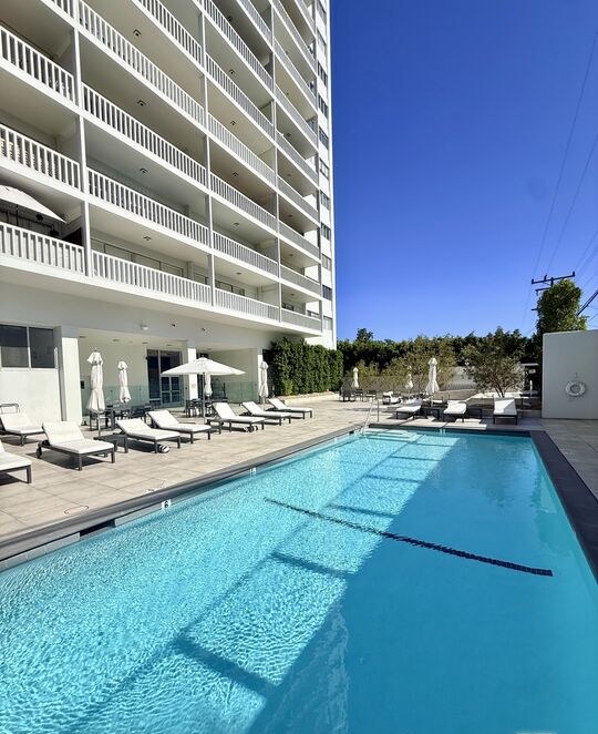 999 N Doheny Dr #904, West Hollywood, CA 90069